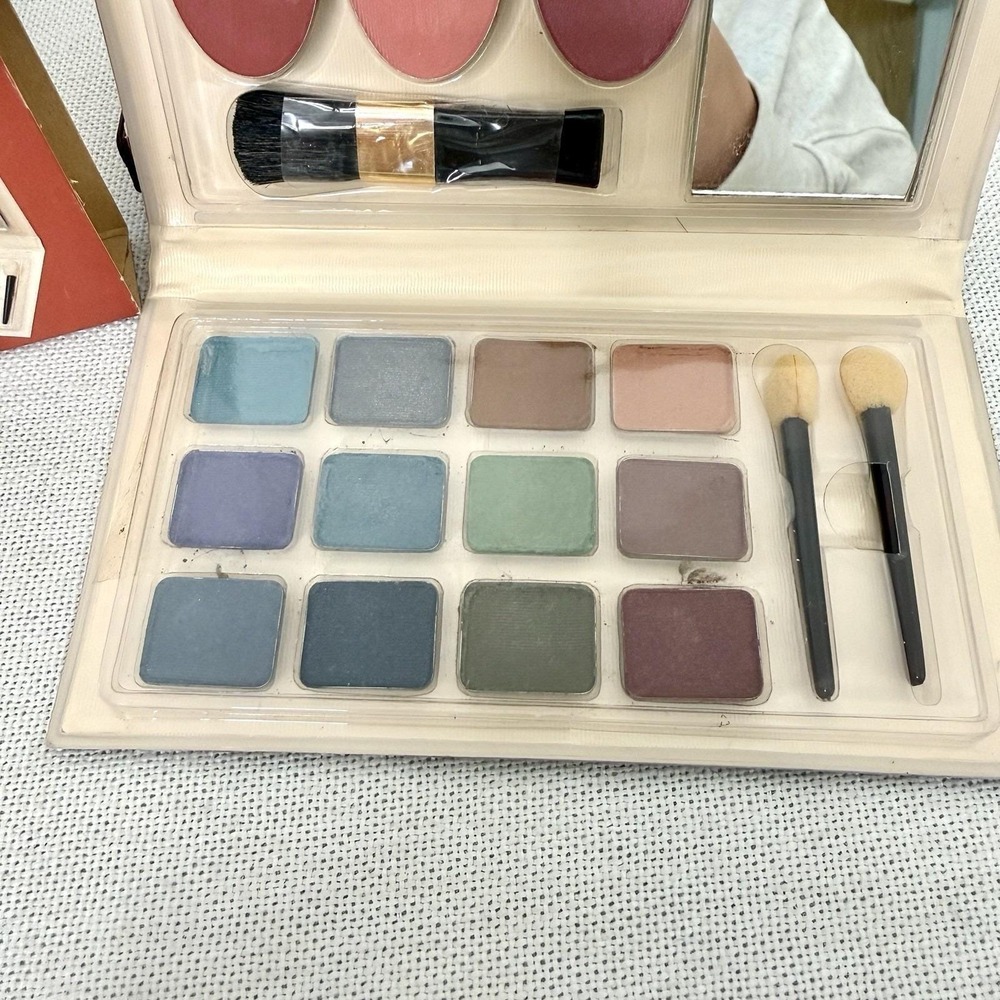 VTG Sonora Brand Makeup Palette Travel Compact 12 Soft Shadows 3 Blush 80's New - Picture 3 of 16
